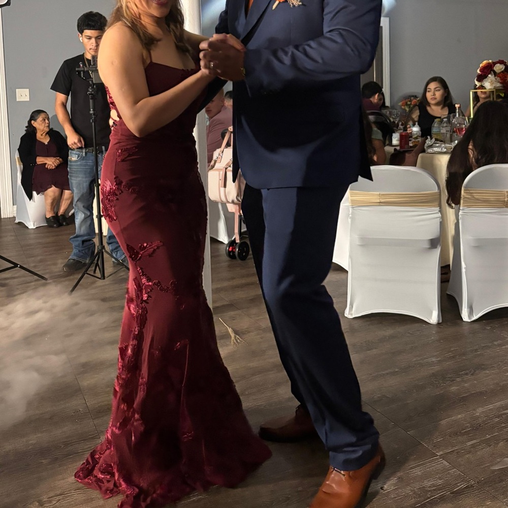 Windsor Burgundy Maxi Dress